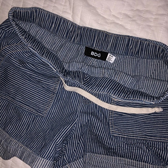 Urban outfitters shorts - Picture 3 of 3